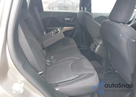 2017 Jeep Cherokee Latitude z USA, uszkodzony, nr VIN 1C4PJMCB1HW659861